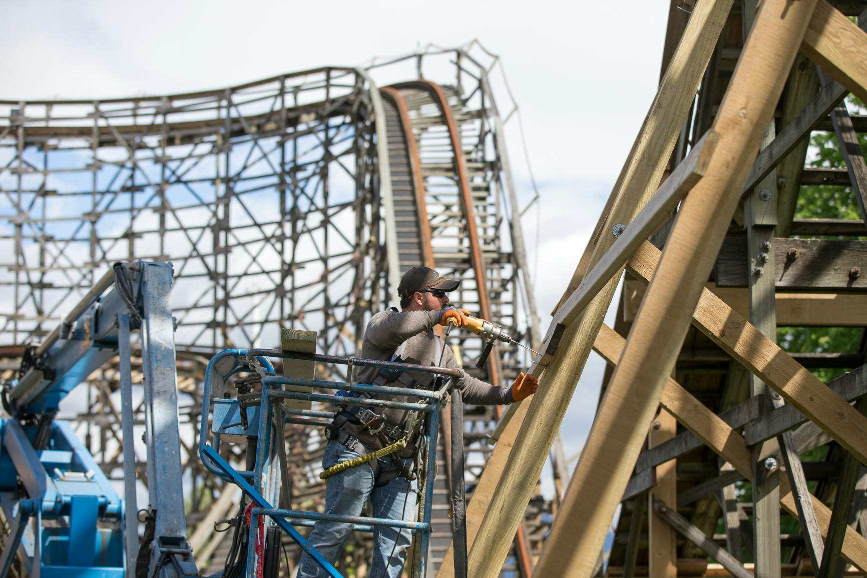 Martin &#038; Vleminckx restores iconic wooden roller coaster at PNE